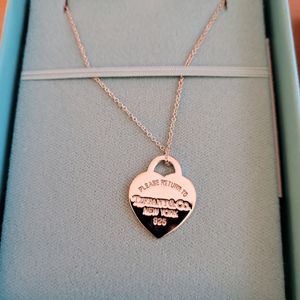 Return to Tiffany Small Silver Heart Pendan